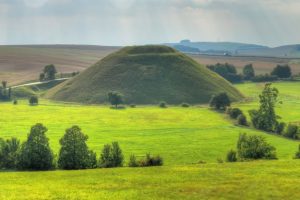 Lire la suite à propos de l’article Visite d’Avebury et de Silbury Hill, le site des Britanniques néolithiques